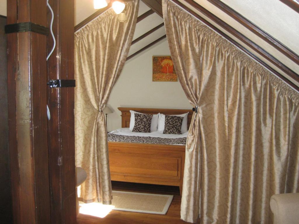 Hotel Turnul Moieciu de Jos Εξωτερικό φωτογραφία